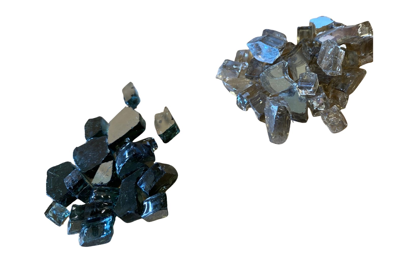 Schwarzes und bronzefarbenes Dekorglas nebeneinander